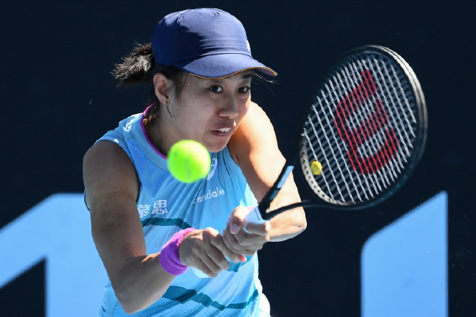 队中垫底 队中垫底